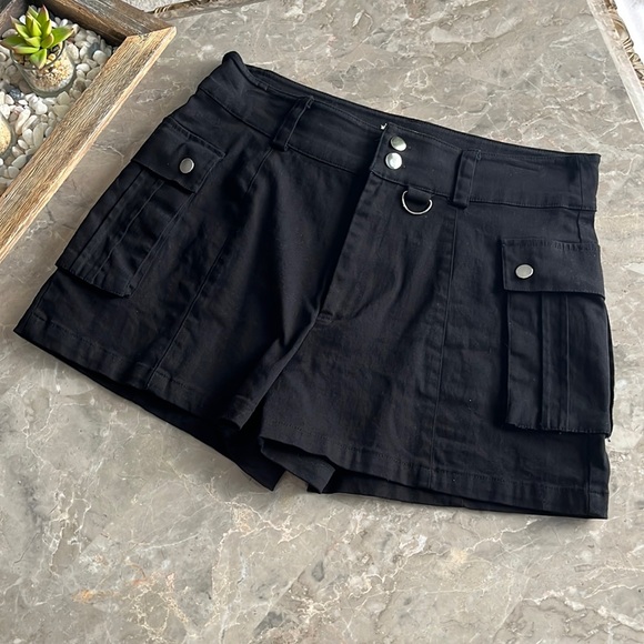 Cargo shorts - Picture 1 of 7